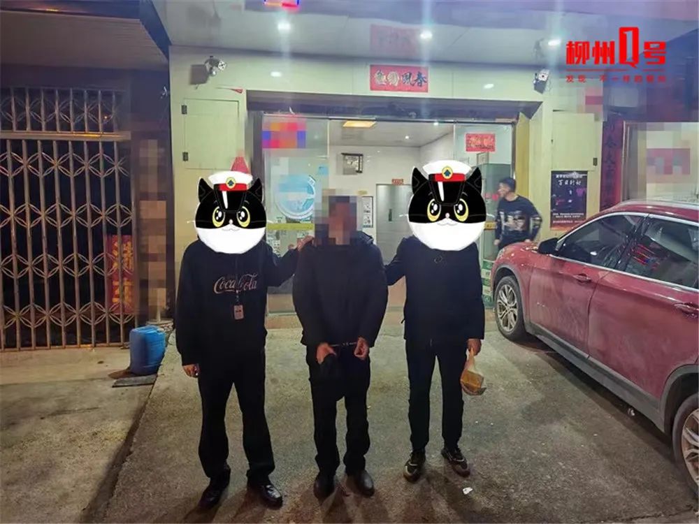 DƬ